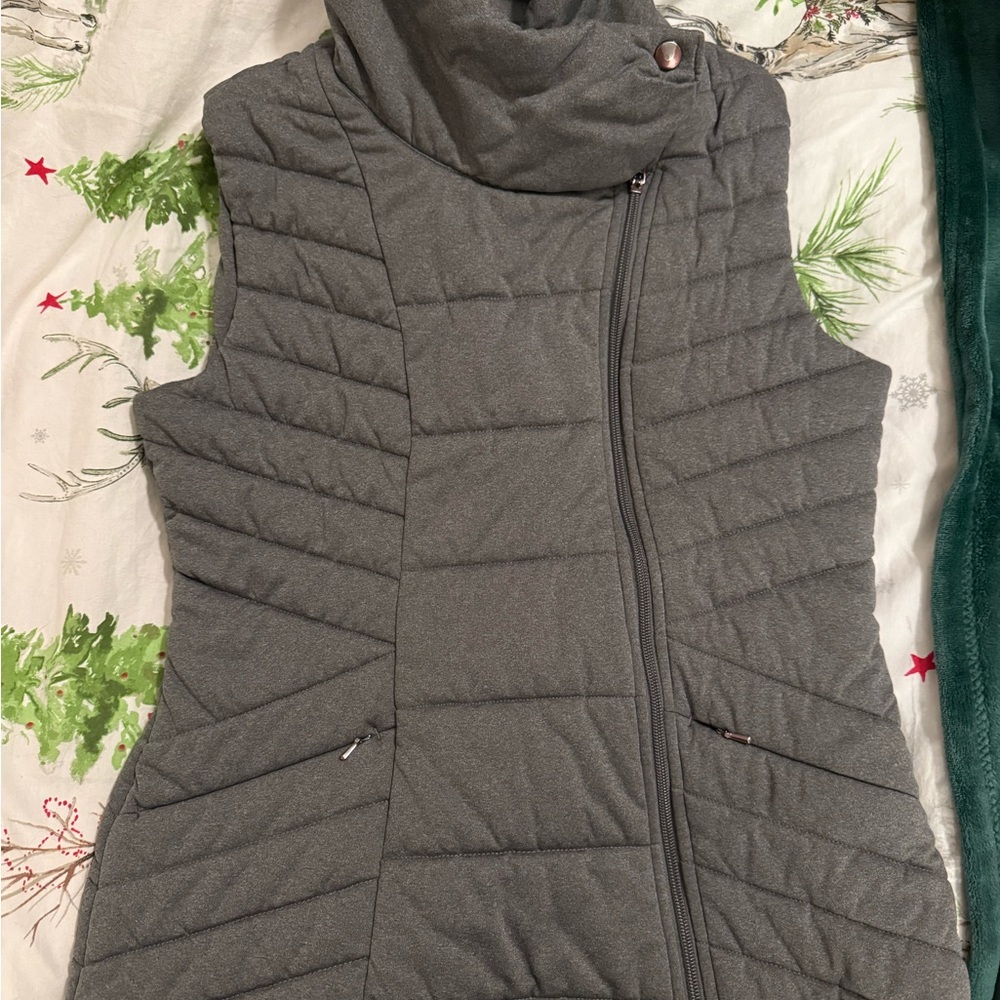 CALIA by Carrie Underwood Heather Gray Vest